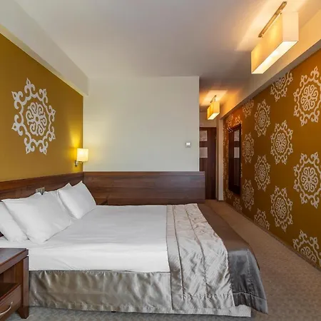 Adria Hotel 3*