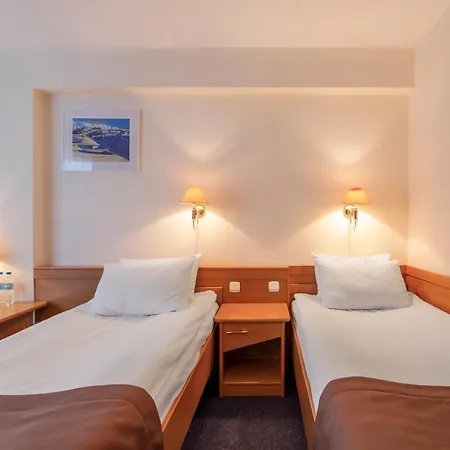 Adria Hotel 3*