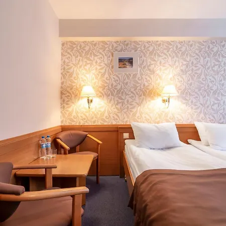 Adria Hotel 3*